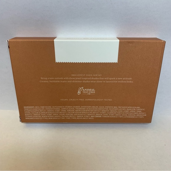 Complex Culture Future’s So Bright Eyeshadow Palette - Picture 2 of 3